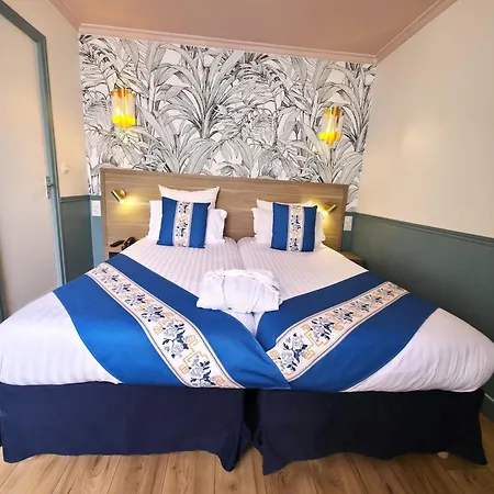 Amadeus Hotel 3*