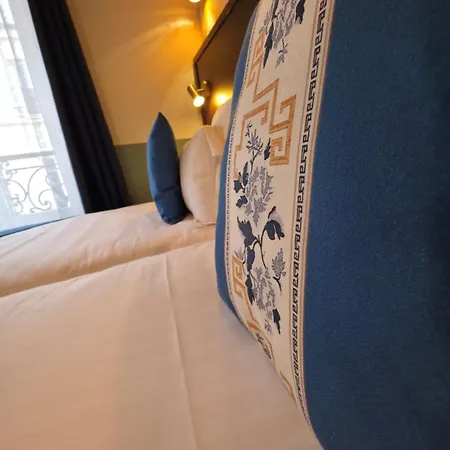 Amadeus 3* Paris