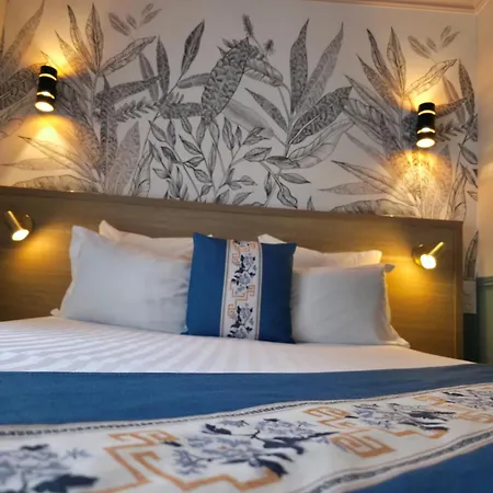 Hotel Amadeus 3*