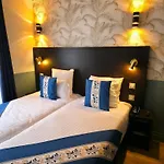 Amadeus Hotel